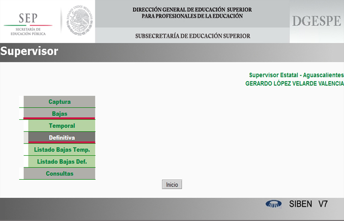 Paso 3: Seleccionar del menú principal (izquierdo) la opción Bajas y en el submenú la opción Definitiva.